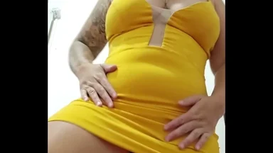 Hiện lồn thủ dâm tè ướt