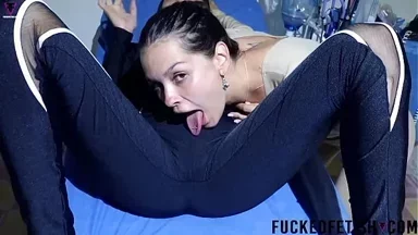 Cặp đôi Helen Star đấu Yessica Bunny trong tình huống khẩn cấp tối tăm nóng bỏng