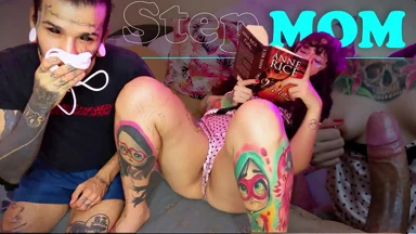 Sau khi tốt nghiệp đại học, tao ngửi quần lót mẹ kế rồi đụ lồn đít bà