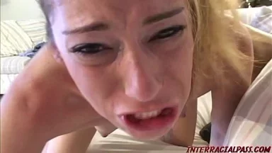 Vợ bị địt đến ngớ ngẩn bởi con cặc đen to đầu tiên của cô ấy