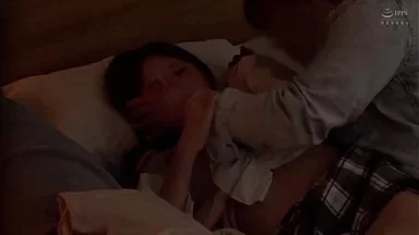 [NTR] Cướp lấy khuôn mặt xinh đẹp và cơ thể quyến rũ ngay trước mặt bạn trai... Bạn bè và bạn gái anh ấy say xỉn ngất ngưởng tại tiệc nhà [Quay lén]