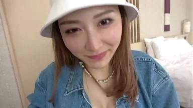 Lần đầu tiên chúng tôi gặp gỡ Anne, người nộp đơn cho quay POV, mỹ nhân cúp G với bộ ngực quyến rũ và mèo lông cao. Chúng tôi quan hệ điên cuồng với một người phụ nữ cao hơn 170 cm.