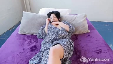 Nàng châu Á xinh đẹp Hope Gold thủ dâm điên cuồng