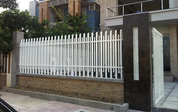 Thiết kế lắp đặt hàng rào sắt sơn tĩnh điện chống gỉ sét mẫu đẹp giá rẻ tại hà tĩnh